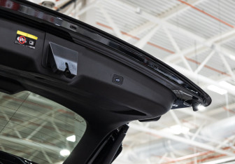 Подержанный автомобиль Geely Monjaro 2024 года (29 фото)