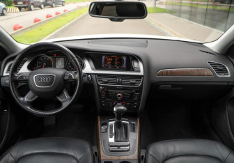 Подержанный автомобиль Audi A4 Sedan 2014 года (11 фото)