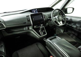 Подержанный автомобиль Nissan Serena Minivan 2019 года (11 фото)