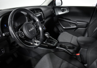 Подержанный автомобиль Kia Soul 2022 года (9 фото)