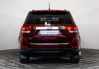 Подержанный автомобиль Jeep Grand Cherokee 2011 года (6 фото)