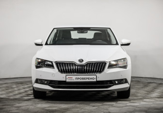 Подержанный автомобиль Skoda Superb Liftback 2018 года (2 фото)
