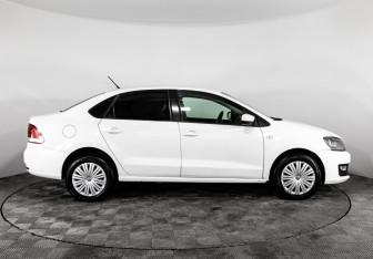 Подержанный автомобиль Volkswagen Polo Sedan 2016 года (4 фото)