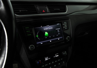 Подержанный автомобиль Skoda Rapid Liftback 2018 года (15 фото)