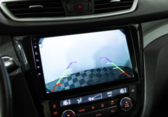 Подержанный автомобиль Nissan X-Trail 2016 года (15 фото)