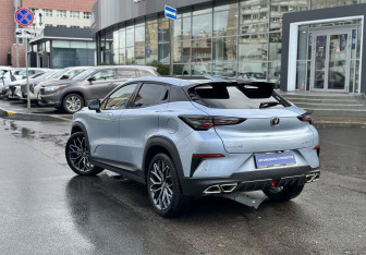 Подержанный автомобиль Changan UNI-T 2023 года (9 фото)
