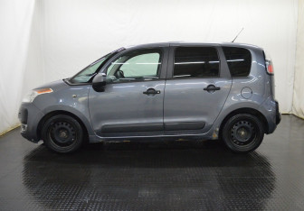 Подержанный автомобиль Citroen C3 Picasso 2010 года (8 фото)