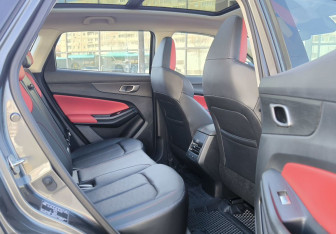 Подержанный автомобиль Changan UNI-S 2024 года (13 фото)