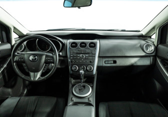 Подержанный автомобиль Mazda CX-7 2009 года (13 фото)