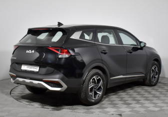 Подержанный автомобиль Kia Sportage 2022 года (5 фото)