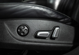 Подержанный автомобиль Audi A6 Sedan 2017 года (15 фото)