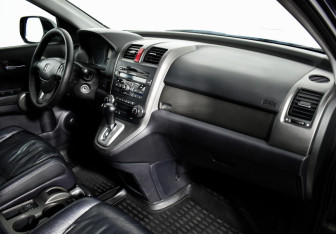 Подержанный автомобиль Honda CR-V 2011 года (14 фото)