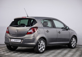 Подержанный автомобиль Opel Corsa 2013 года (5 фото)