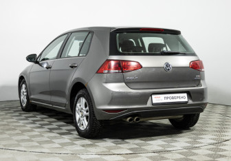Подержанный автомобиль Volkswagen Golf Hatchback 2013 года (7 фото)