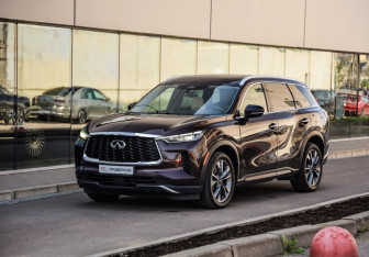 Подержанный автомобиль Infiniti QX60 2022 года (3 фото)