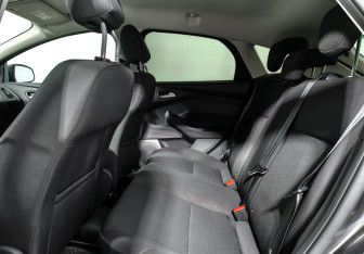 Подержанный автомобиль Ford Focus Sedan 2019 года (12 фото)