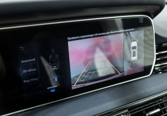 Подержанный автомобиль Hongqi HS5 2024 года (16 фото)