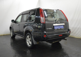 Подержанный автомобиль Nissan X-Trail 2006 года (7 фото)