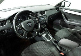 Подержанный автомобиль Skoda Octavia Liftback 2014 года (11 фото)