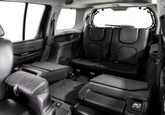 Подержанный автомобиль Nissan Pathfinder 2010 года (21 фото)