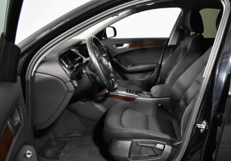 Подержанный автомобиль Audi A4 Sedan 2013 года (10 фото)