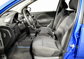 Подержанный автомобиль Chevrolet Aveo Sedan 2007 года (10 фото)