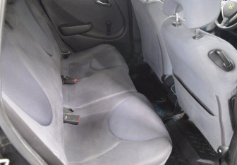 Подержанный автомобиль Honda Jazz 2008 года (13 фото)