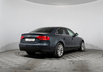 Подержанный автомобиль Audi A4 Sedan 2008 года (5 фото)