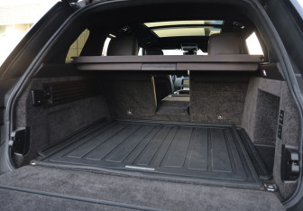 Подержанный автомобиль Land Rover Range Rover 2018 года (38 фото)