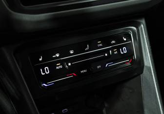 Подержанный автомобиль Volkswagen Tiguan 2021 года (18 фото)