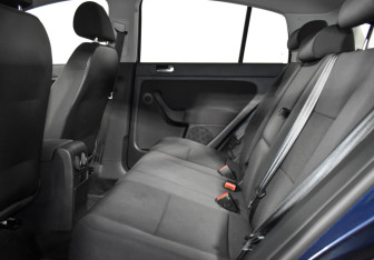 Подержанный автомобиль Volkswagen Golf Plus 2013 года (11 фото)