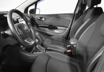 Подержанный автомобиль Renault Kaptur 2021 года (10 фото)