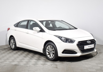 Подержанный автомобиль Hyundai i40 Sedan 2015 года (3 фото)