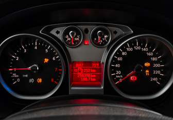 Подержанный автомобиль Ford Focus Sedan 2008 года (17 фото)