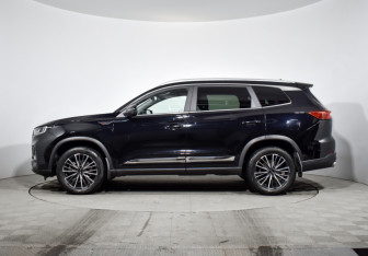 Подержанный автомобиль Chery Tiggo 8 Pro Max 2023 года (8 фото)