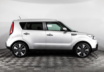 Подержанный автомобиль Kia Soul 2019 года (5 фото)