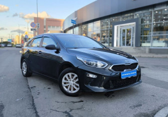 Подержанный автомобиль Kia Ceed Hatchback 2019 года (3 фото)