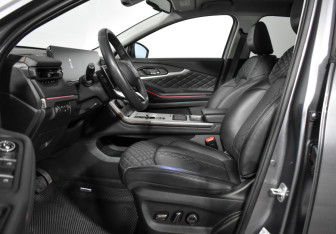 Подержанный автомобиль Exeed TXL 2023 года (12 фото)