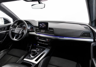 Подержанный автомобиль Audi Q5 2018 года (11 фото)