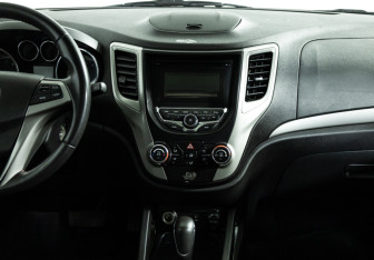 Подержанный автомобиль Changan CS35 2014 года (14 фото)