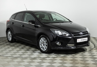 Подержанный автомобиль Ford Focus Hatchback 2013 года (3 фото)