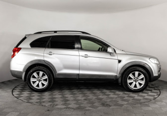 Подержанный автомобиль Chevrolet Captiva 2008 года (4 фото)