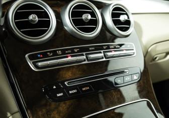 Подержанный автомобиль Mercedes-Benz GLC Coupe 2015 года (17 фото)