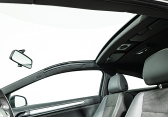 Подержанный автомобиль Opel Astra Hatchback 2010 года (18 фото)