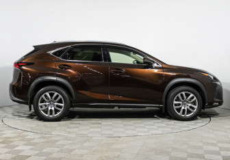 Подержанный автомобиль Lexus NX 2019 года (4 фото)