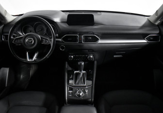 Подержанный автомобиль Mazda CX-5 2017 года (14 фото)