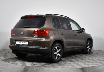 Подержанный автомобиль Volkswagen Tiguan 2014 года (5 фото)