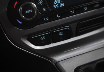 Подержанный автомобиль Ford Focus Hatchback 2013 года (15 фото)
