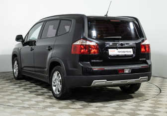 Подержанный автомобиль Chevrolet Orlando 2012 года (7 фото)