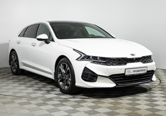 Подержанный автомобиль Kia K5 2020 года (3 фото)
